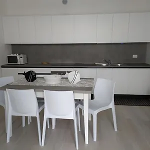 Appartamento F2 - Black&white, Lido di Jesolo