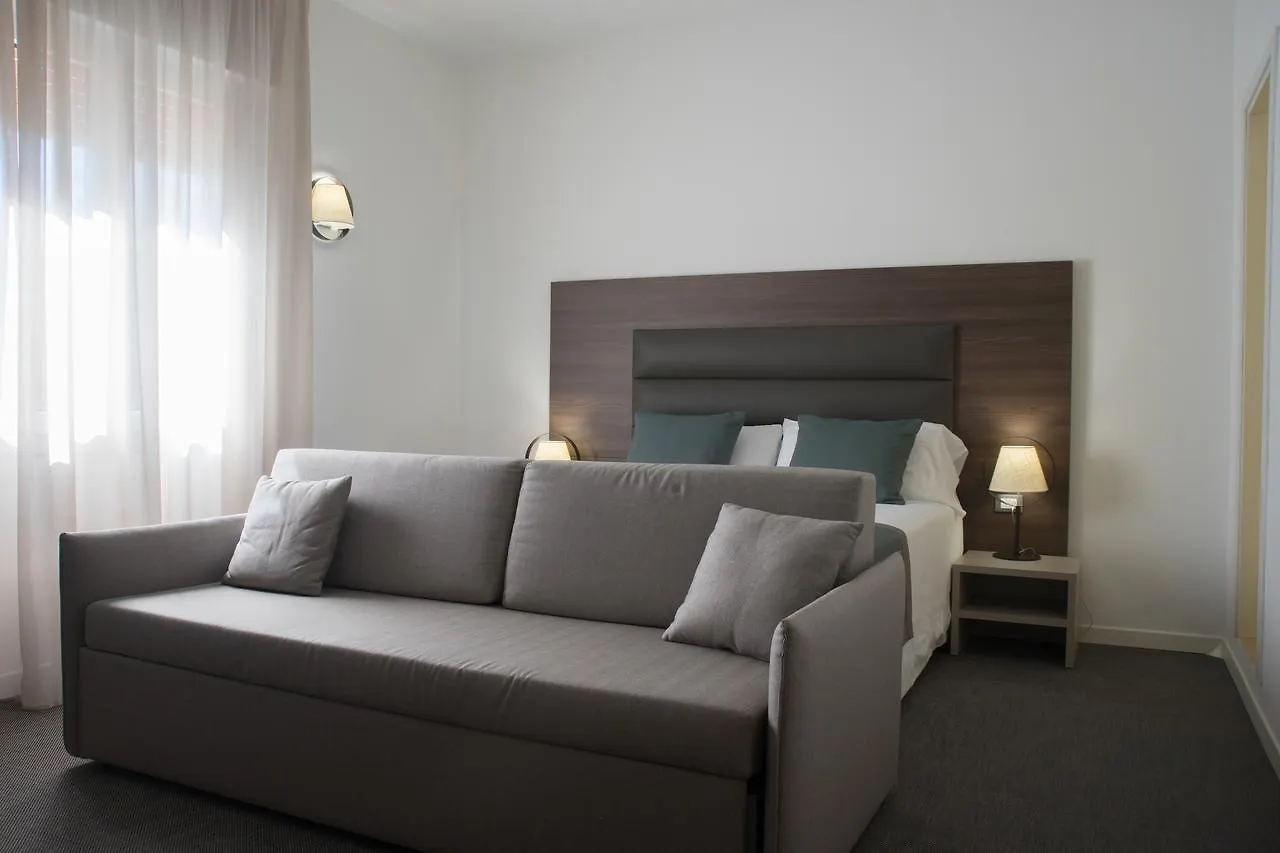 Hotel Villa Sorriso Лидо-ди-Езоло 4*,
